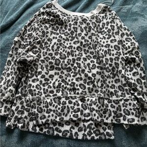 Women’s American eagle oversized off the shoulder sweater